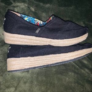 Black women Bobs  size 10 espadrilles